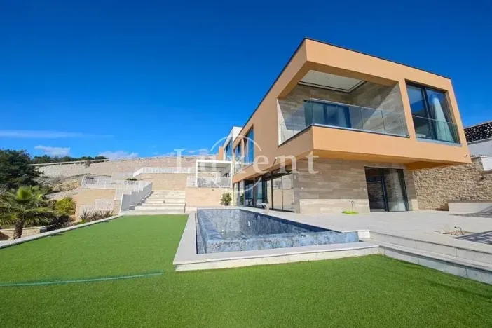 Prodej vily, Zadar, Chorvatsko, 357 m2