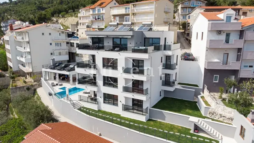 Prodej vily, Omiš, Chorvatsko, 460 m2