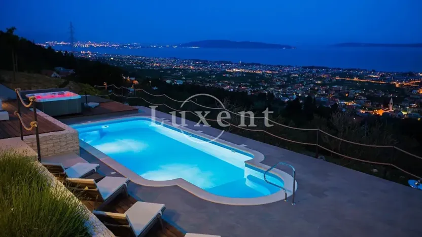 Prodej vily, Kaštela, Chorvatsko, 320 m2