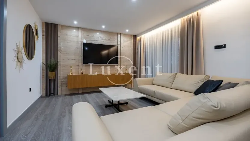 Prodej vily, Makarska, Chorvatsko, 280 m2