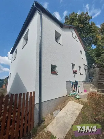 Prodej bytu 2+1, Jenišovice, 54 m2