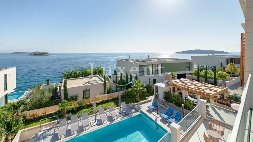 Prodej vily, Rogoznica, Chorvatsko, 420 m2