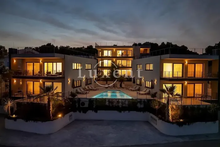 Prodej bytu 3+kk, Sućuraj, Chorvatsko, 220 m2