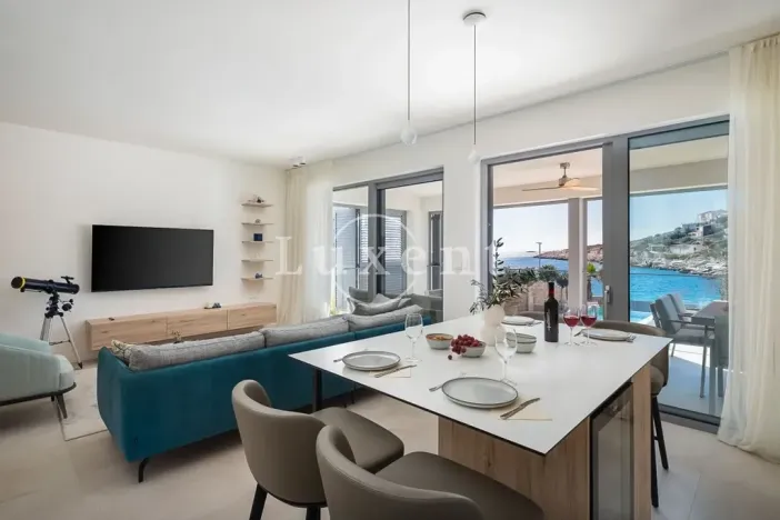 Prodej vily, Rogoznica, Chorvatsko, 675 m2