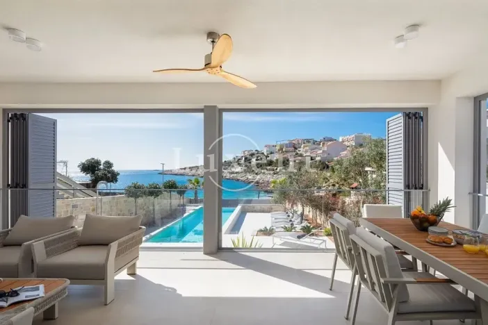 Prodej vily, Rogoznica, Chorvatsko, 675 m2