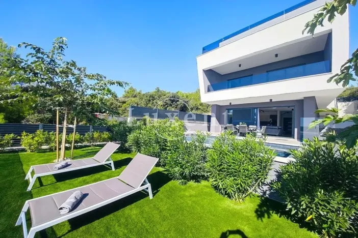 Prodej rodinného domu, Zadar, Chorvatsko, 210 m2