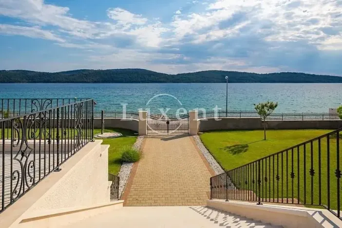 Prodej rodinného domu, Šibenik, Chorvatsko, 1005 m2