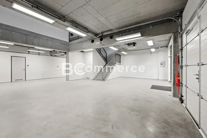 Pronájem skladu, Brno, Svatopetrská, 203 m2