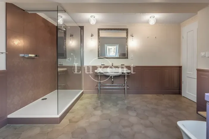 Prodej bytu 3+kk, Karlovy Vary, Vřídelní, 105 m2