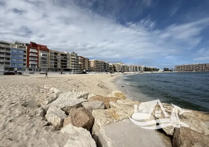 Prodej bytu 2+kk, Torrevieja, Španělsko, 42 m2