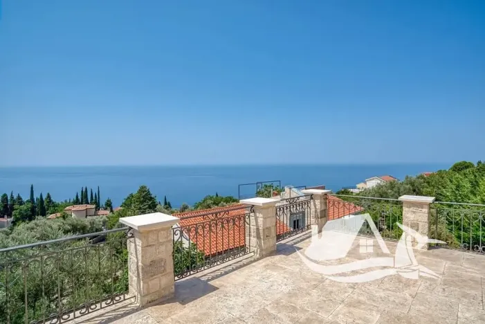 Prodej vily, Rijeka Reževići, Černá Hora, 400 m2