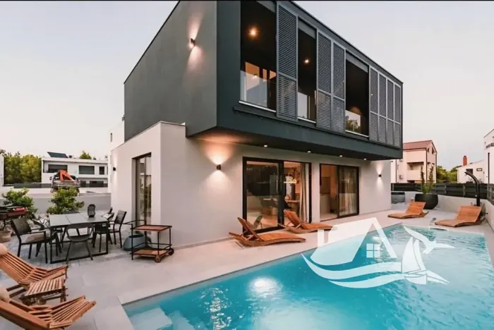 Prodej vily, Šibenik, Chorvatsko, 190 m2