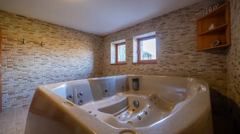 Prodej rodinného domu, Dolní Lomná, 1559 m2