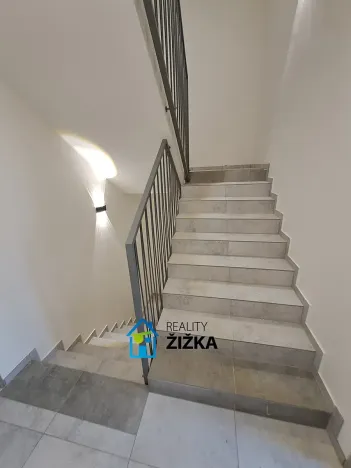 Pronájem bytu 2+kk, Brno, Burianovo náměstí, 43 m2