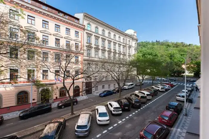 Prodej bytu 3+1, Praha - Smíchov, Drtinova, 121 m2