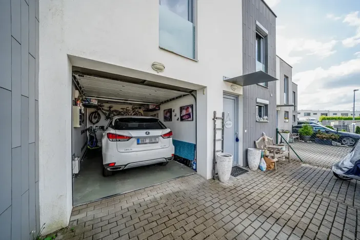 Prodej rodinného domu, Praha - Cholupice, Zálužická, 153 m2