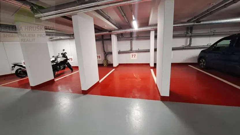 Pronájem garážového stání, Ostrava, Sokolovská, 12 m2