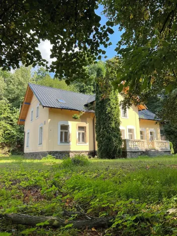 Prodej rodinného domu, Hrusice, K Penzionu, 360 m2