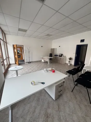 Pronájem obchodního prostoru, Náměšť nad Oslavou, Masarykovo nám., 42 m2