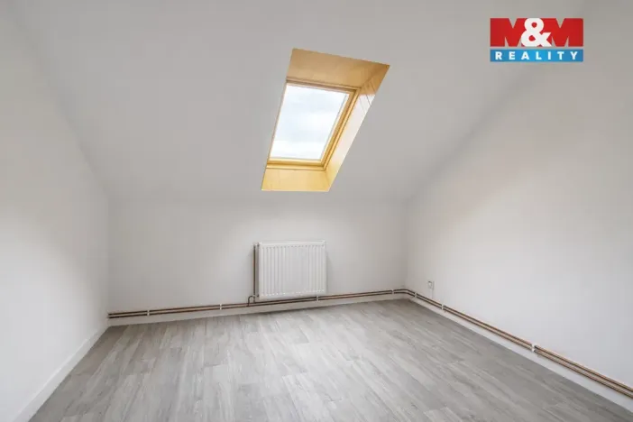 Prodej bytu 3+1, Dobev - Stará Dobev, 73 m2