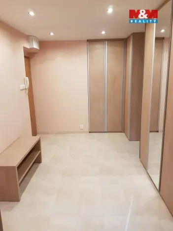 Pronájem bytu 3+1, Ostrava - Poruba, 1. československého armádního sboru, 79 m2