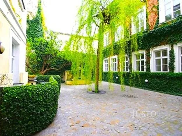 Pronájem bytu 4+1, Praha, Vlašská, 170 m2