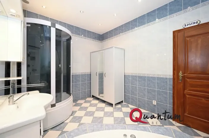 Pronájem bytu 4+1, Praha - Holešovice, Dukelských hrdinů, 146 m2