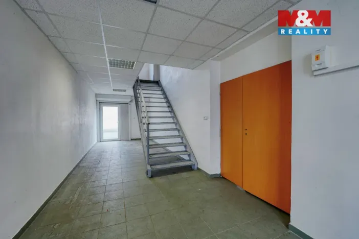 Pronájem skladu, Plzeň - Lobzy, Blatenská, 360 m2