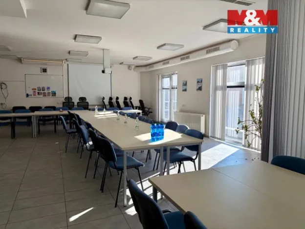 Pronájem kanceláře, Pardubice, Raisova, 120 m2