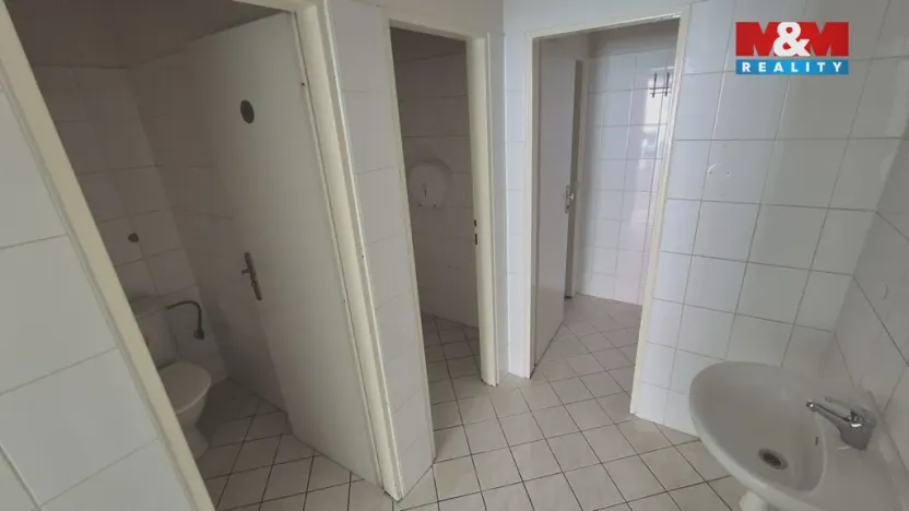 Pronájem obchodního prostoru, Kladno, Komenského, 121 m2