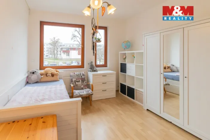 Pronájem bytu 2+kk, Čelákovice, náměstí 5. května, 60 m2
