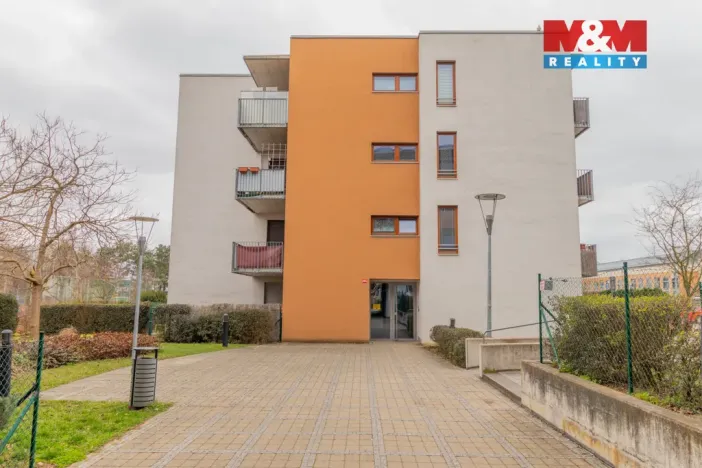 Pronájem bytu 2+kk, Čelákovice, náměstí 5. května, 60 m2