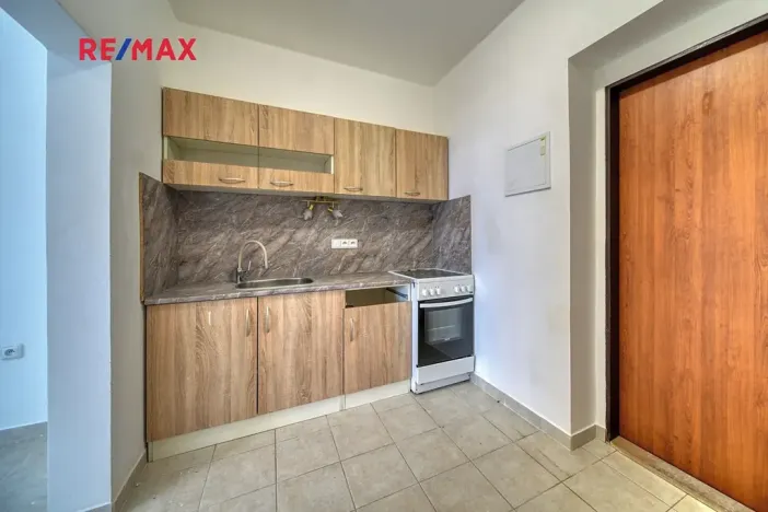 Pronájem bytu 1+kk, Poděbrady, Za Mlékárnou, 30 m2