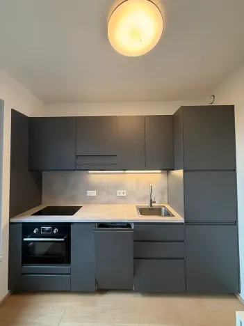 Pronájem bytu 1+kk, Praha - Strašnice, Michelangelova, 37 m2