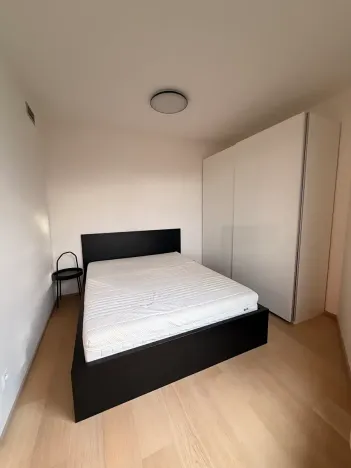 Pronájem bytu 1+kk, Praha - Strašnice, Michelangelova, 37 m2