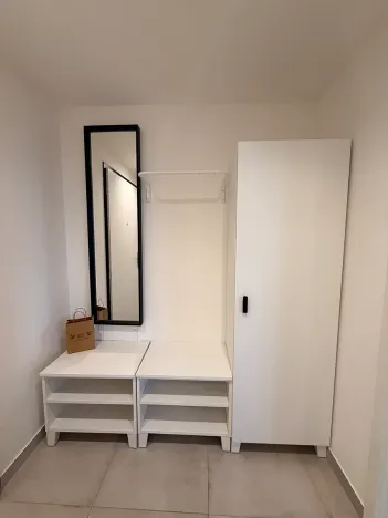 Pronájem bytu 1+kk, Praha - Strašnice, Michelangelova, 37 m2