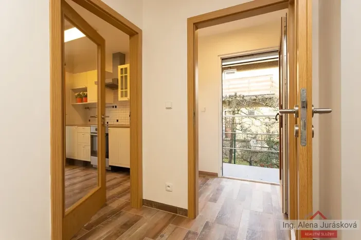 Pronájem bytu 1+1, Praha - Velká Chuchle, Nad Libří, 55 m2