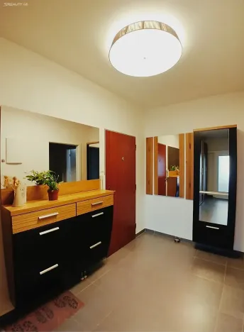 Pronájem bytu 3+kk, Praha - Smíchov, U Dívčích hradů, 93 m2