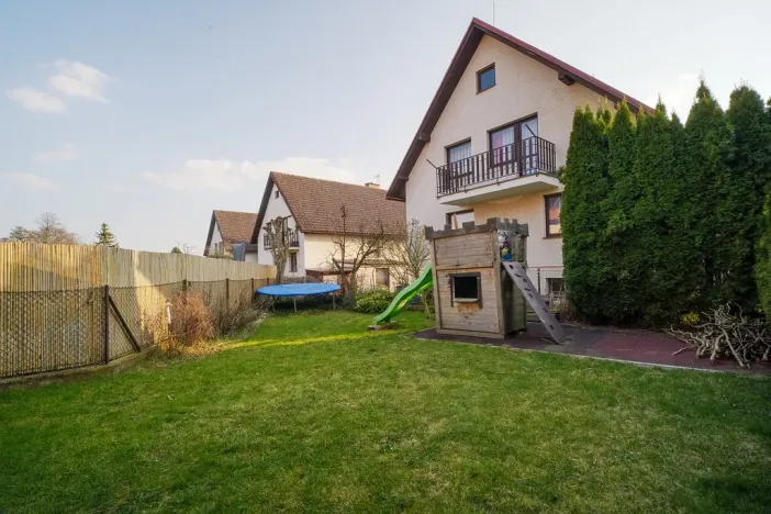 Prodej rodinného domu, Železnice, Náměstí Svobody, 252 m2