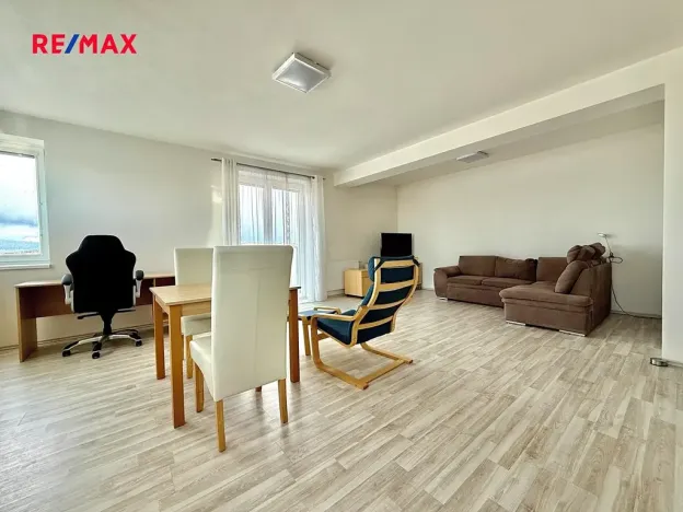 Pronájem bytu 2+kk, Plzeň, Koterovská, 66 m2