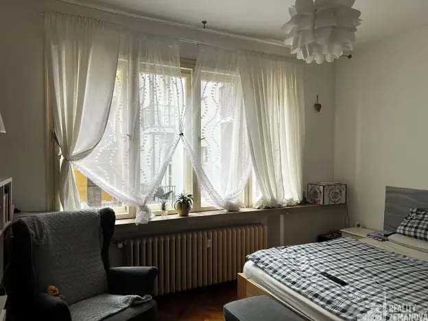 Pronájem bytu 1+1, Praha - Malá Strana, Šeříková, 34 m2