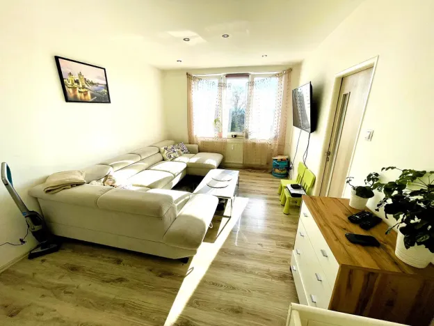 Prodej bytu 3+1, Pernarec, 58 m2