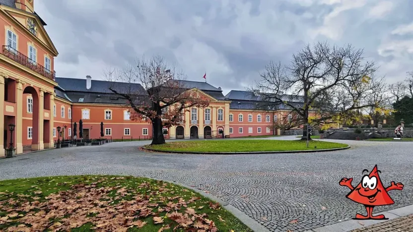 Pronájem restaurace, Dobříš, náměstí Svobody, 419 m2