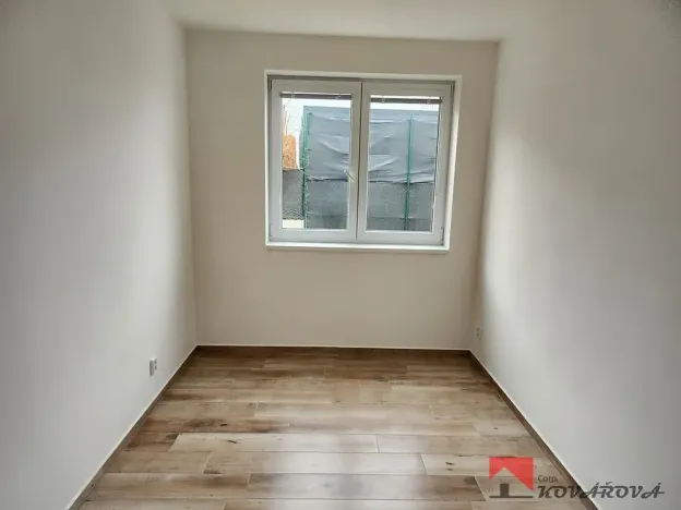 Pronájem bytu 2+kk, Kralupy nad Vltavou, Souběžná, 38 m2