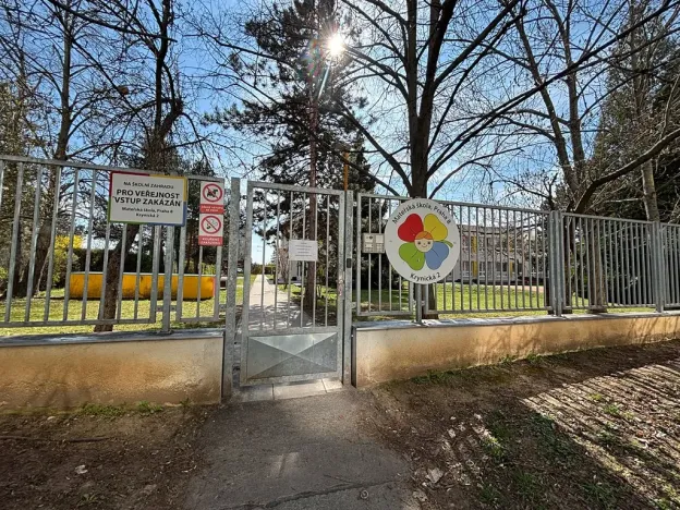 Pronájem bytu 3+1, Praha - Troja, Krynická, 72 m2