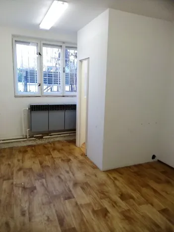 Pronájem kanceláře, Praha - Libeň, Sokolovská, 32 m2