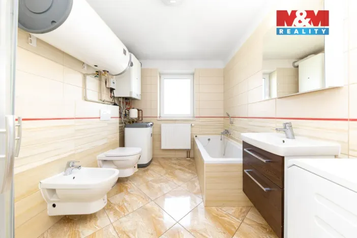 Prodej rodinného domu, Šumice, 253 m2