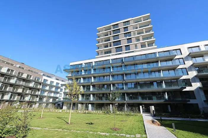 Pronájem bytu 1+kk, Praha - Žižkov, Šrámkové, 43 m2