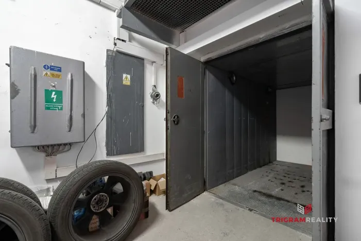 Pronájem kanceláře, Hradec Králové - Rusek, Černilovská, 243 m2