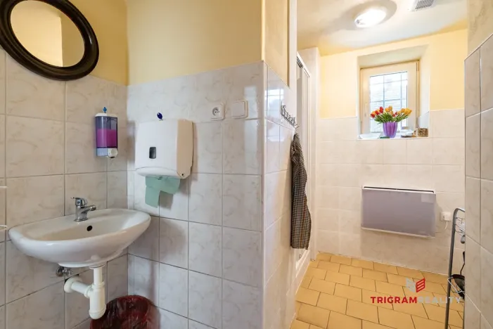 Pronájem kanceláře, Hradec Králové - Rusek, Černilovská, 243 m2